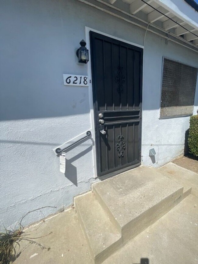 Foto del edificio - 6216 Bright Ave