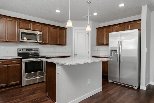 Foto del edificio - 3 Bed 2.5 Bath + Loft & Office located in the Greyhawk Subdivision