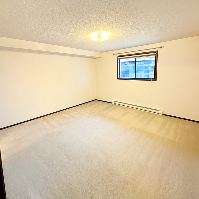 Foto del edificio - 2121 E Upriver Dr