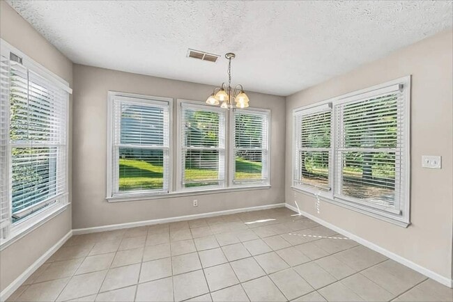 Building Photo - 730 Wilkes Dr