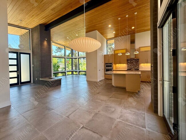 Building Photo - Beautiful single-level home in great Northwest Crossing location!