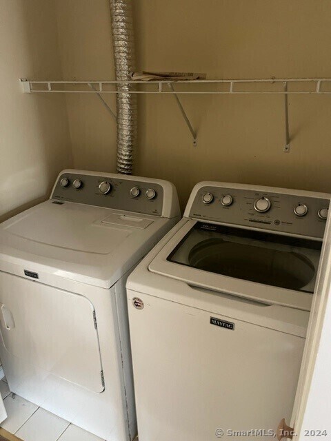 Foto del edificio - 19 Hawthorne Dr