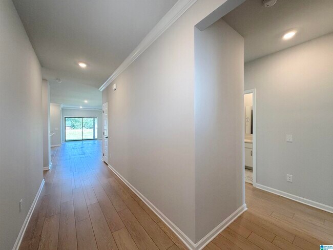 Building Photo - 234 Granby Ln