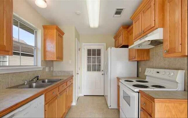 Foto del edificio - 608 S Cypress St