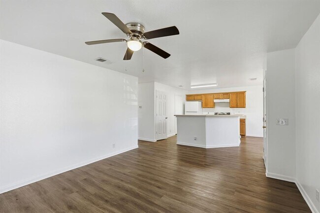 Building Photo - 3201D El Salido Pkwy