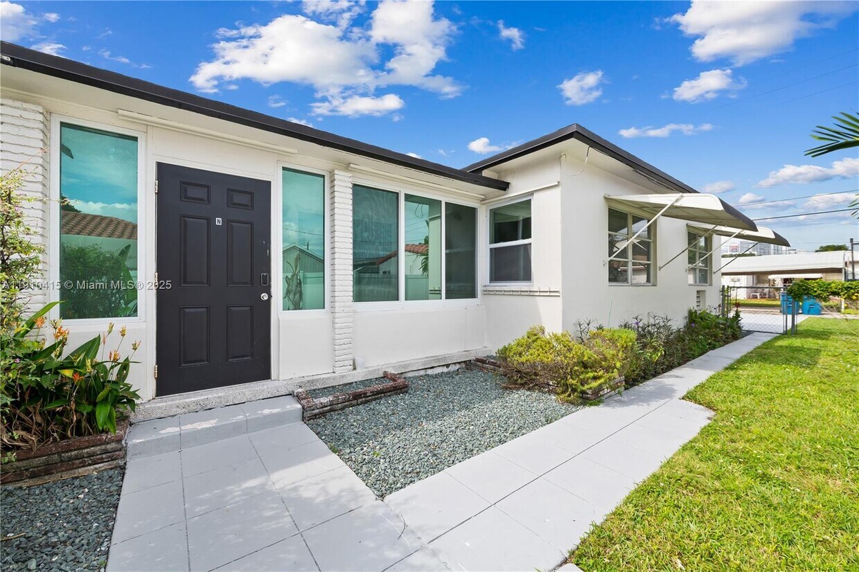 Foto principal - 1711 Funston St