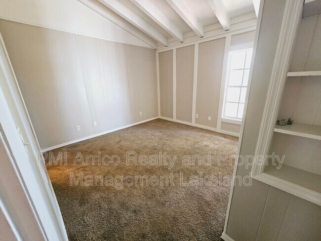 Foto del edificio - 2245 9th St SE