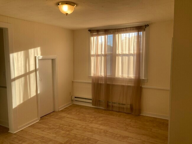 Building Photo - 5 Elizabeth St