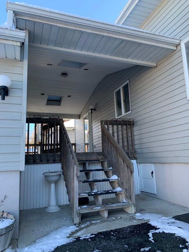 Foto del edificio - 47 Newby Ave