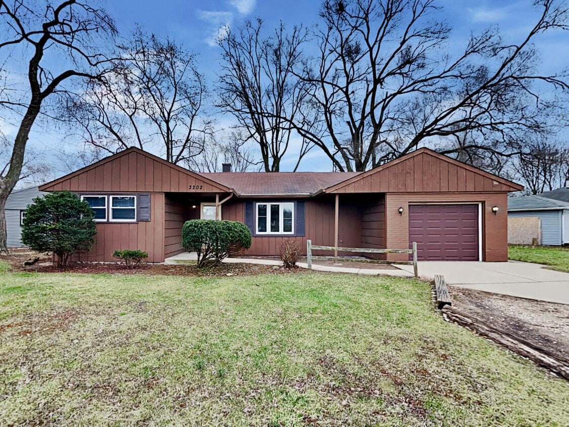 Primary Photo - 3202 Pheasant Dr
