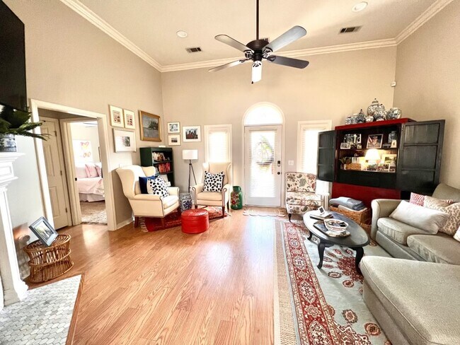 Foto del edificio - 104 Clearbrook Ln