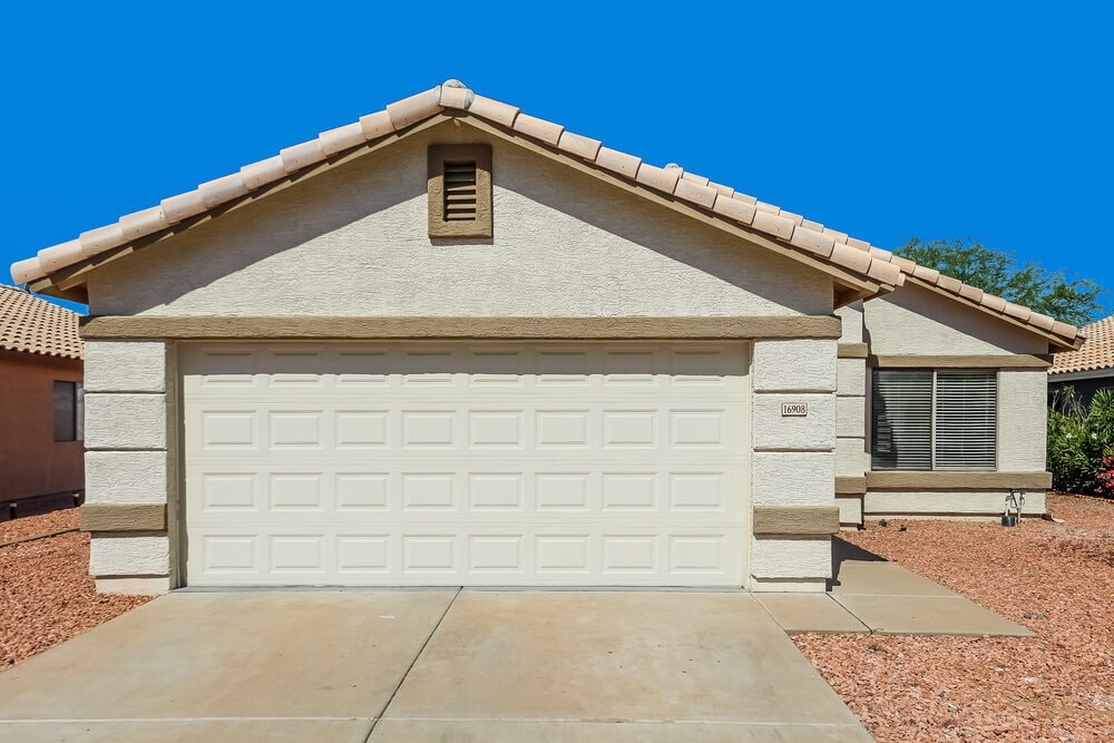 Primary Photo - 16908 N 160th Ave