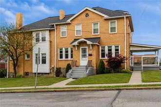 Building Photo - 511 Woodbourne Ave