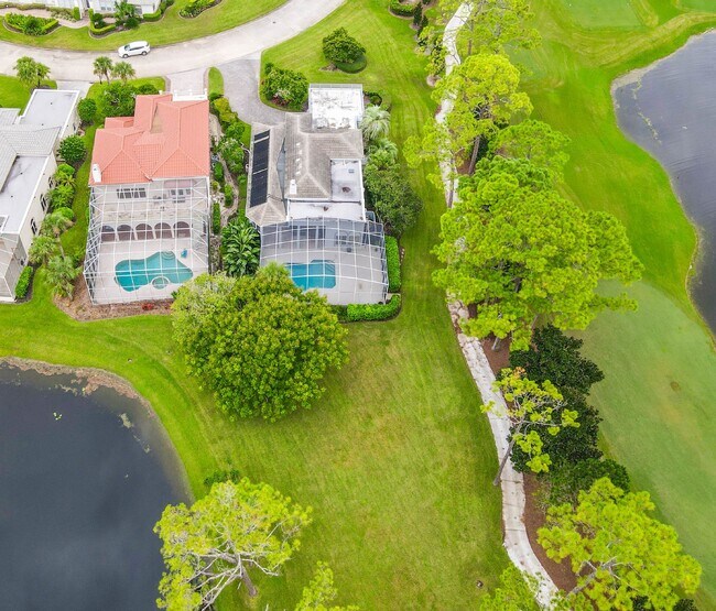 Building Photo - 1 Bay Pointe Dr