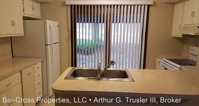 Building Photo - 2 br, 1.5 bath House - 1220 Van Voorhis Rd...