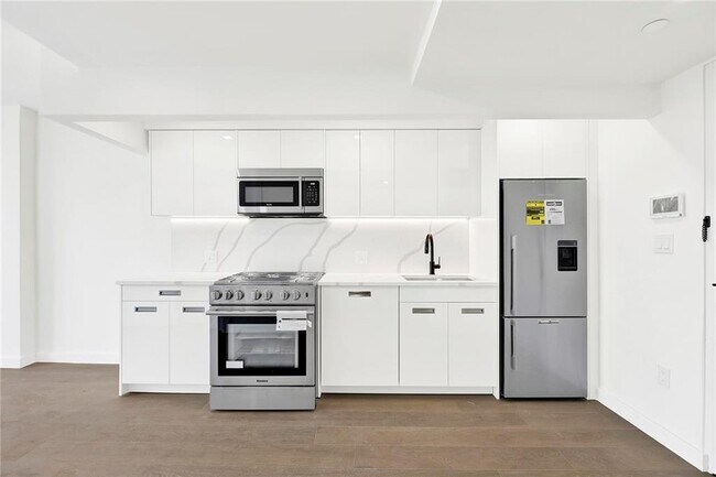 Foto del edificio - 428 E 9th St
