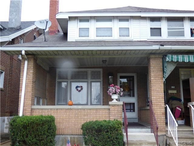 Primary Photo - 1141 Fullerton Ave