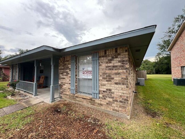 Photo - 1114 Willow Creek Dr. House