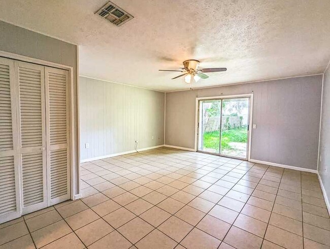 Photo - 1339 Eagleview Dr Apartment