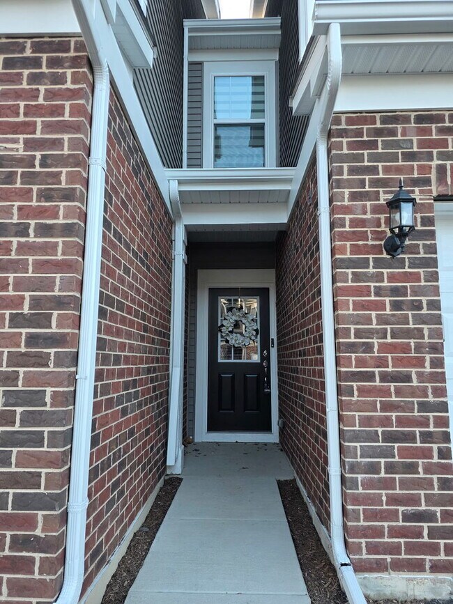 Building Photo - 5933 Hawkweed Dr