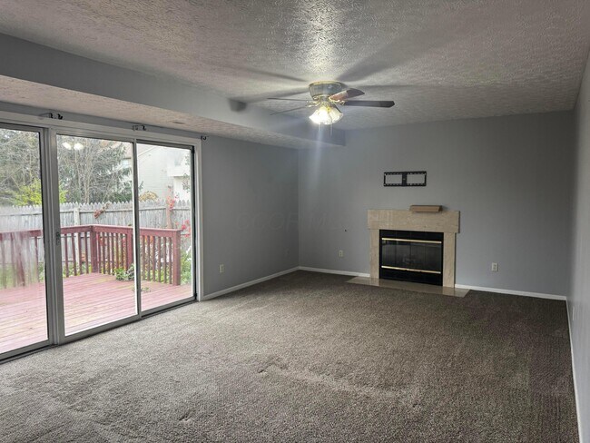 Building Photo - 757 Tricolor Dr