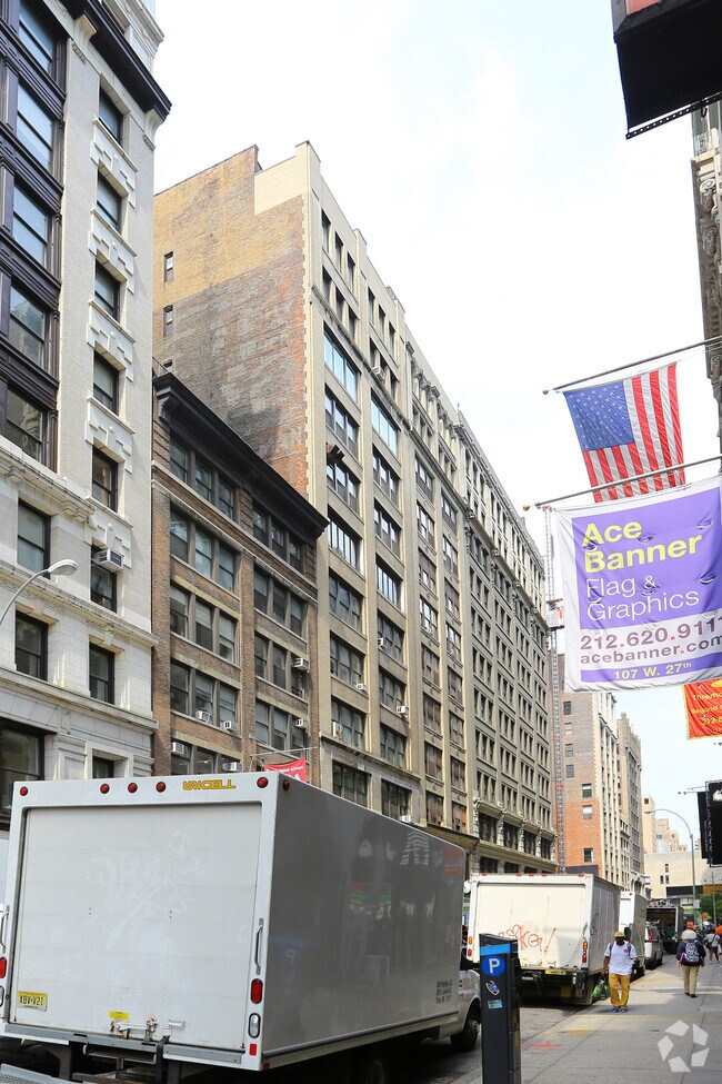 Primary Photo - December Artist Apt Corporation