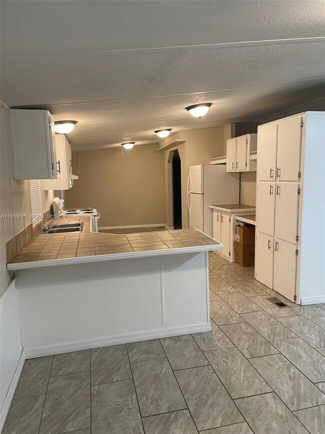 Foto del edificio - 8638 Gibson Oaks Dr