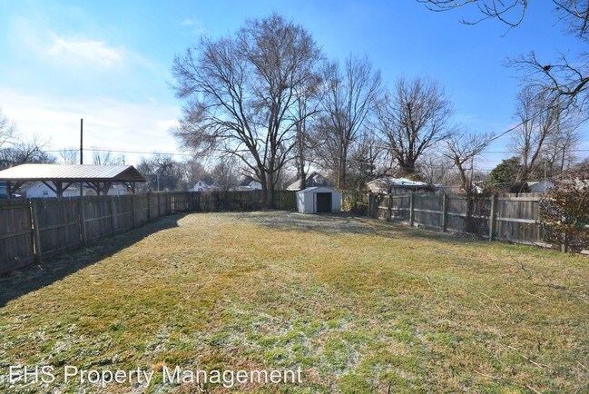 Building Photo - 4 br, 2 bath House - 1026 W Division Street*