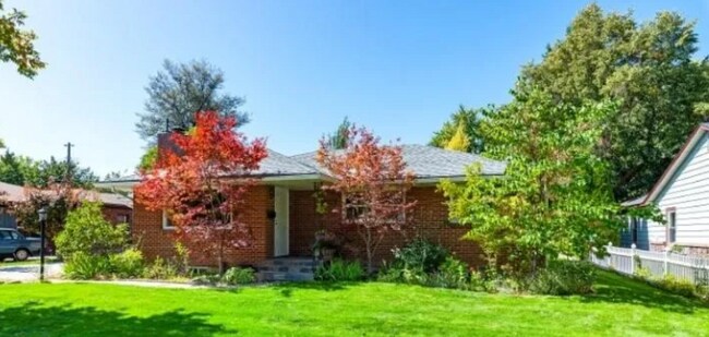 Building Photo - 1223 Albright St