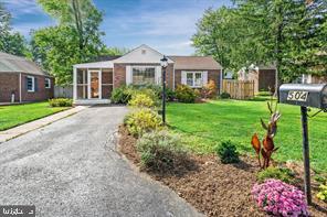 Foto principal - 504 Sharpley Ln