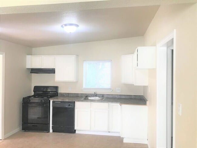 Building Photo - 6919 Santa Juanita Ave