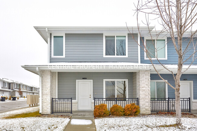 Building Photo - Kettlestone Heights 3-Bedroom Townhome