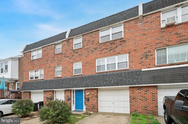 Photo - 409 Naomi St Apartment