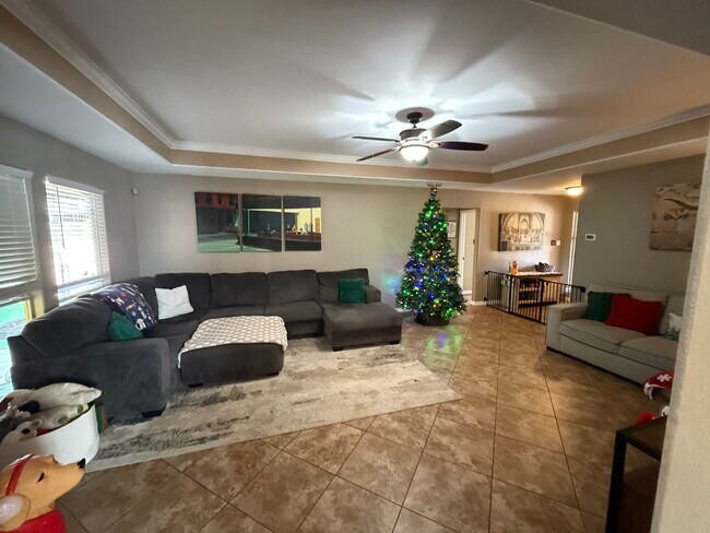 Building Photo - Cano Lane