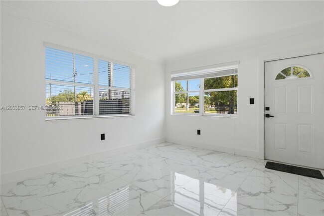 Foto del edificio - 6053 SW 63rd Terrace