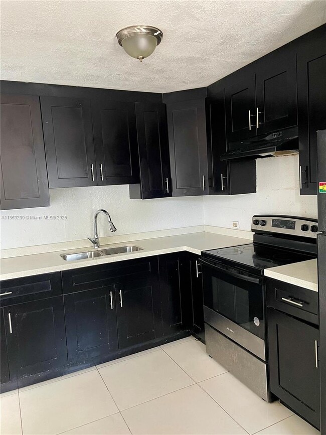 Foto del edificio - 445 NE 195th St
