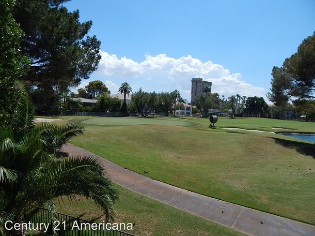 Building Photo - 3 br, 2 bath House - 915 Vegas Valley Dr #3