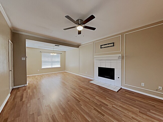 Building Photo - 1017 Woodall Dr