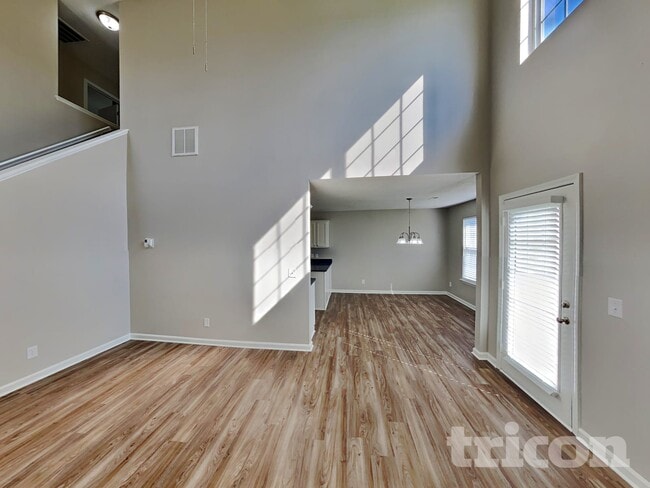 Building Photo - 1017 Highstone Dr