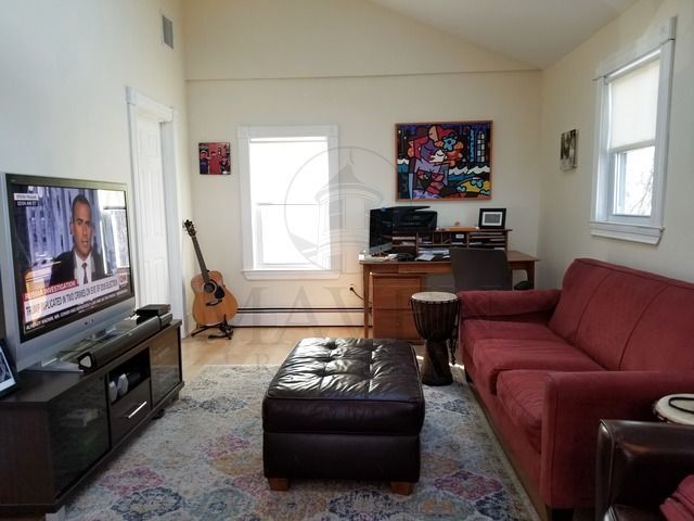Primary Photo - 361 Highland Ave