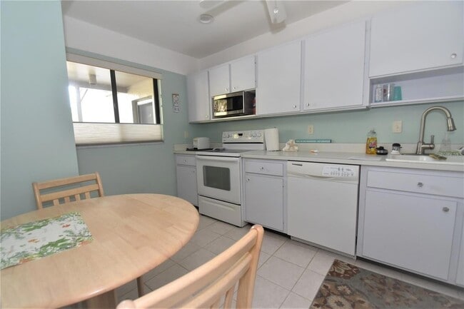 Foto del edificio - 1531 Clower Creek Dr