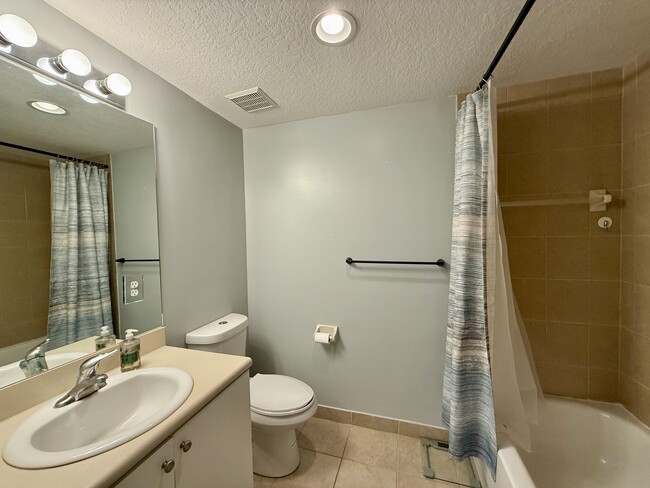 Building Photo - 8380 Bernwood Cove Loop