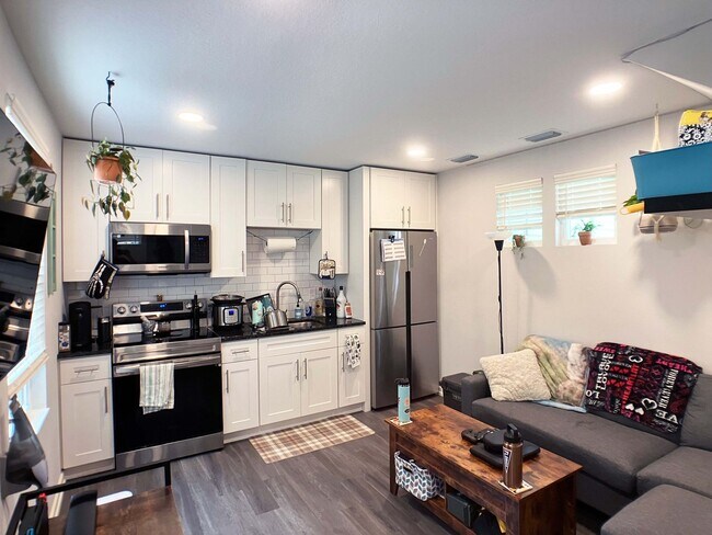 Building Photo - Porter's Parkside - New One Bedroom, One B...