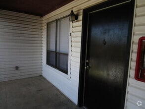 Building Photo - 251 Rast St