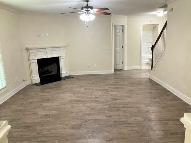 Building Photo - 478 Commons Park Ln