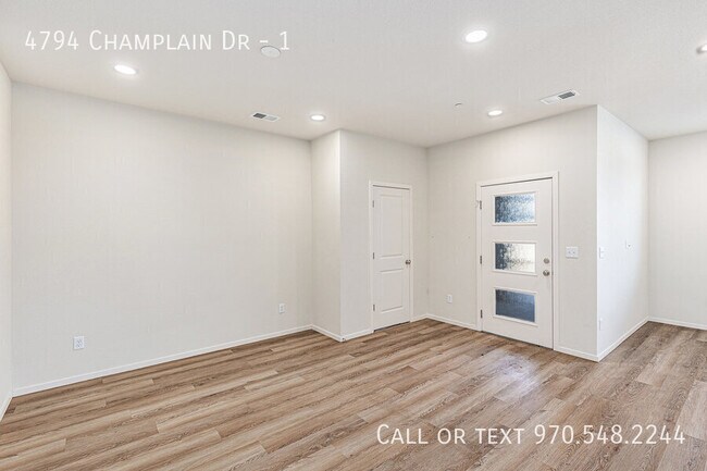 Foto del edificio - 4794 Champlain Dr