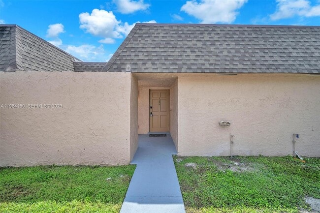 Building Photo - 7344 SW 8th Ct