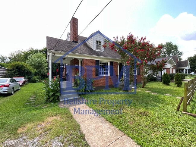 Building Photo - Spacious 3 Bed, 2 Bath Bottom-Floor Duplex...