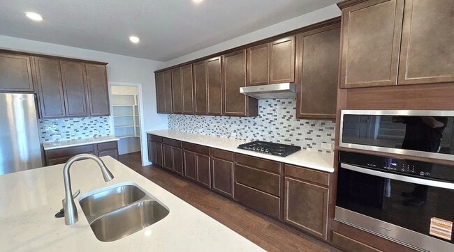 Building Photo - 3017 Burwick Ln