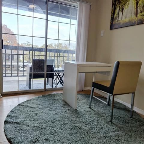 Building Photo - 18333 Roehampton Dr